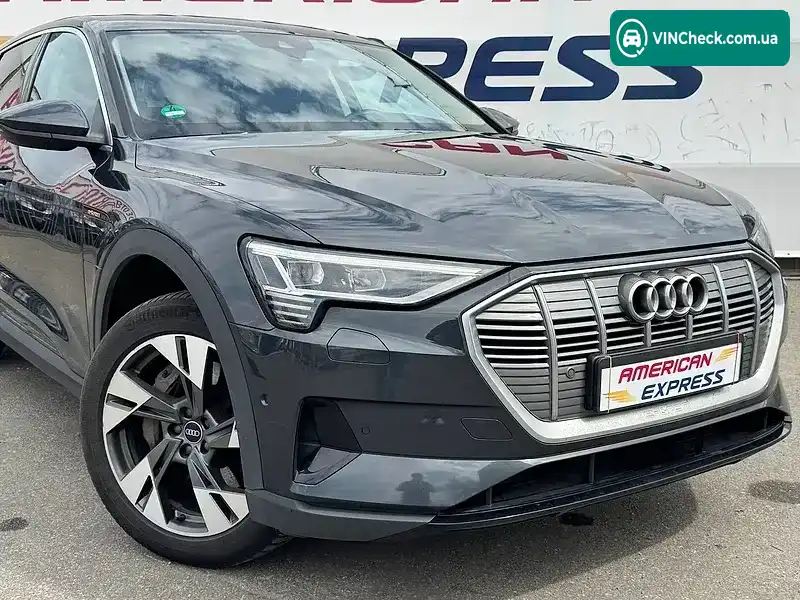 Audi e-tron 2022, фото з оголошення 2 з 21, VIN WAUZZZGE7NB030642