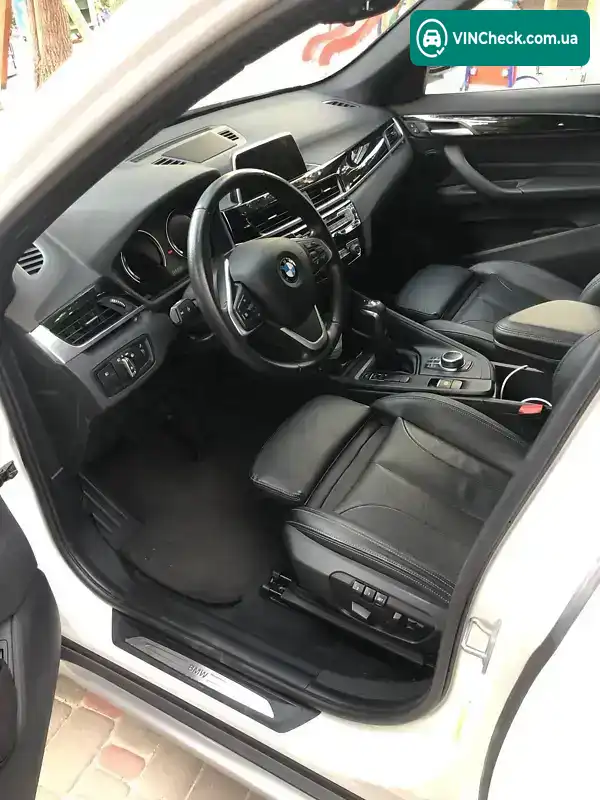 BMW X1 2018, фото з оголошення 2 з 12, VIN WBXHU7C39J5L06885