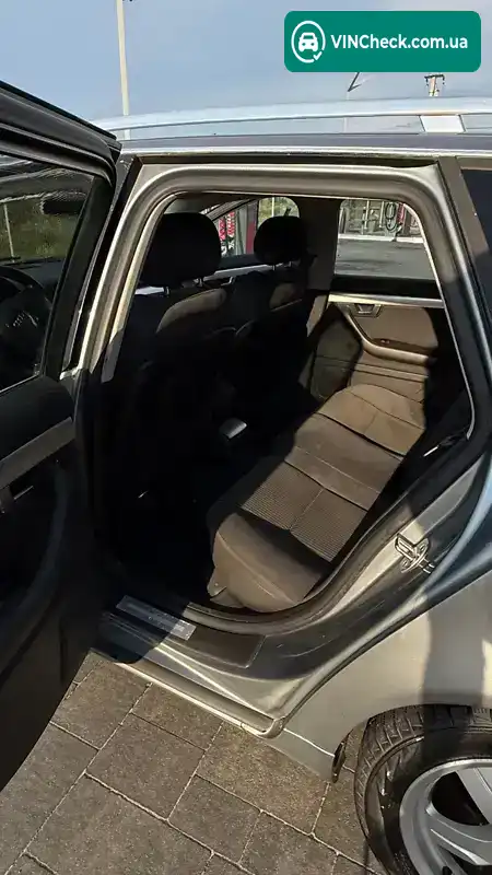 Audi A4 2005, фото з оголошення 2 з 21, VIN WAUZZZ8E46A104234