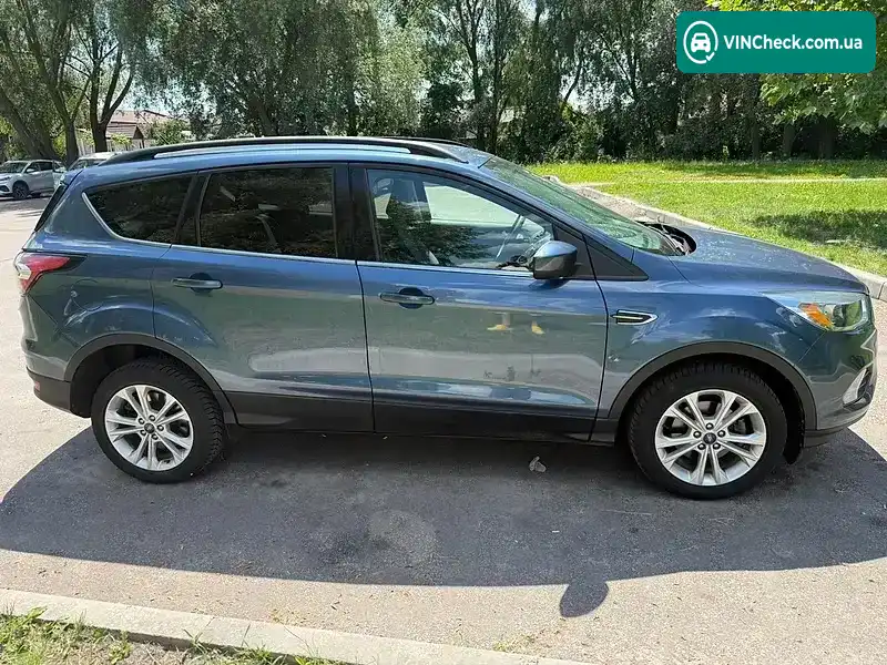 Ford Escape 2018, фото з оголошення 1 з 10, VIN 1FMCU0GD9JUC47601