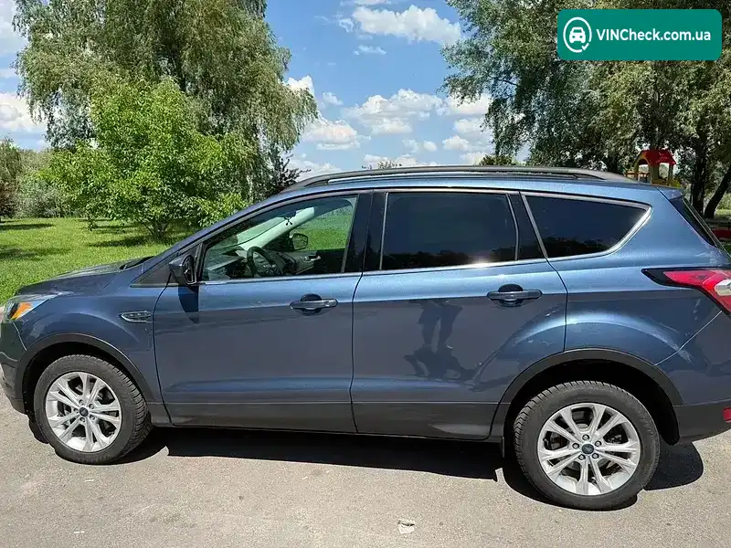Ford Escape 2018, фото з оголошення 2 з 10, VIN 1FMCU0GD9JUC47601