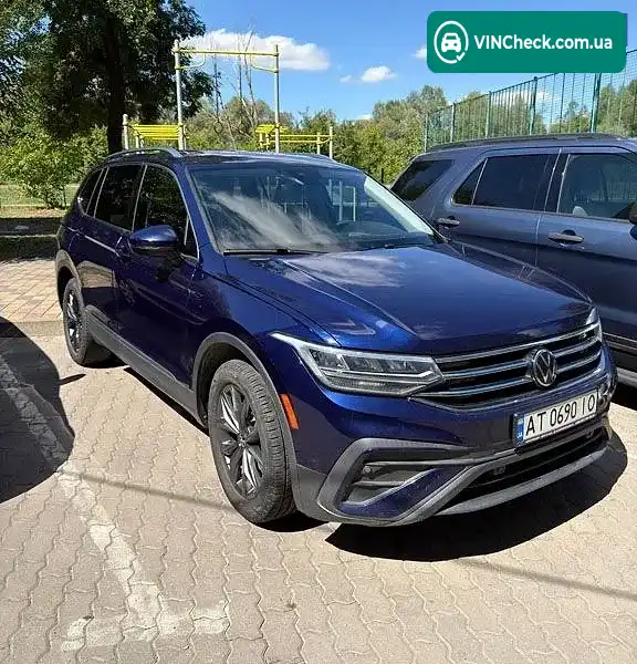 Volkswagen Tiguan 2021, фото з оголошення 2 з 20, VIN 3VV3B7AX8NM043647