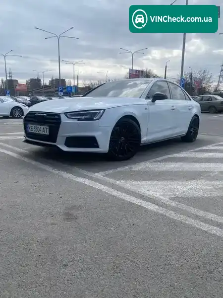 Audi A4 2018, фото з оголошення 1 з 12, VIN WAULMAF42JA122675