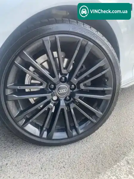 Audi A4 2018, фото з оголошення 2 з 12, VIN WAULMAF42JA122675