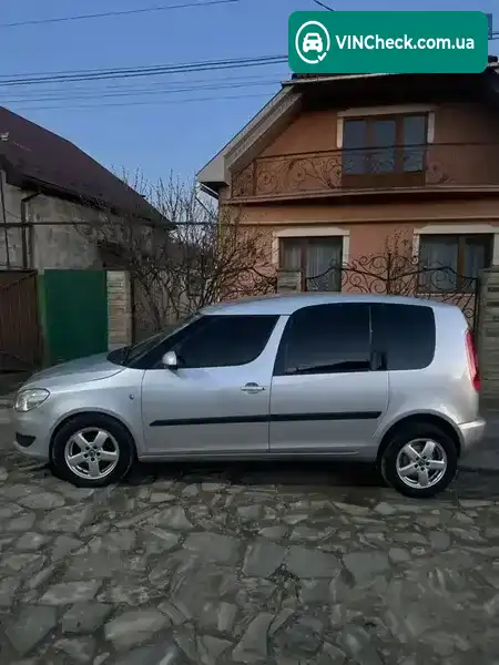 Skoda Roomster 2010, фото з оголошення 2 з 13, VIN TMBNM25JXB5020933