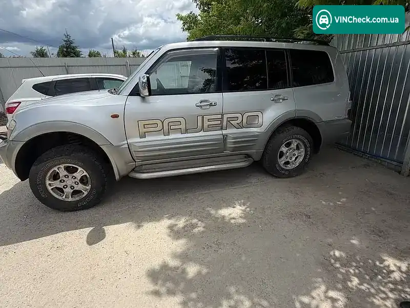 Mitsubishi Pajero 2000, фото з оголошення 1 з 5, VIN JMBLYV75W1J001251