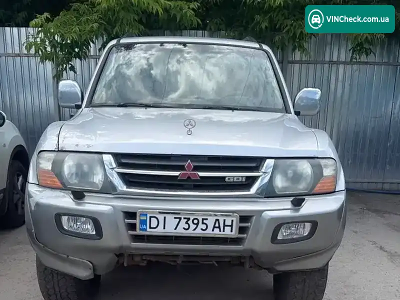 Mitsubishi Pajero 2000, фото з оголошення 2 з 5, VIN JMBLYV75W1J001251
