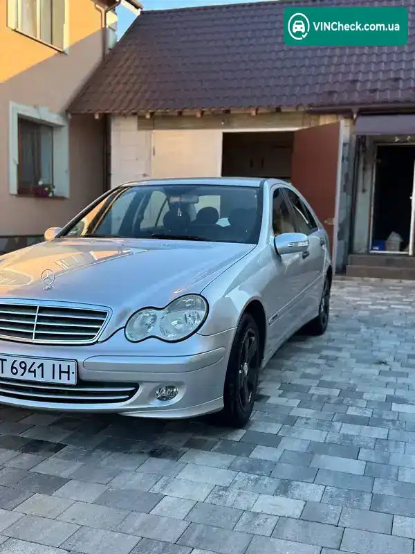 Mercedes-Benz C-Class 2004, фото з оголошення 1 з 21, VIN WDB2030461A661671
