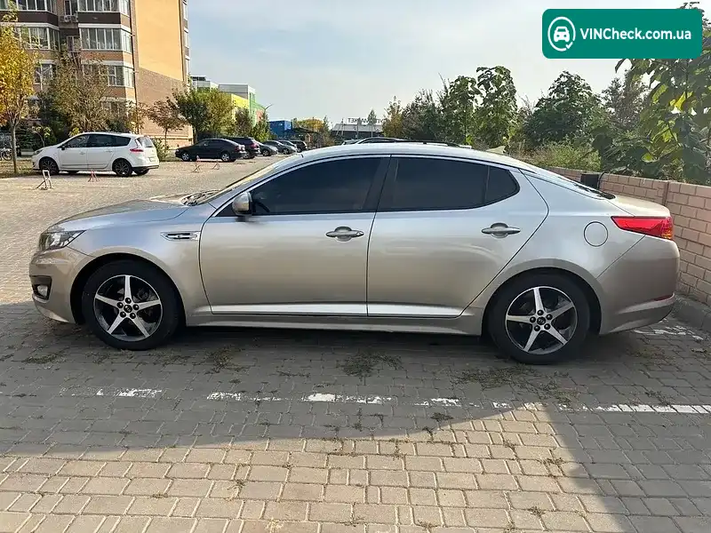 Kia K5 2012, фото з оголошення 2 з 20, VIN KNAGN418BDA318440