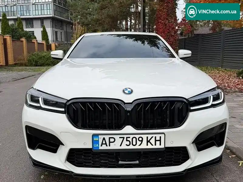 BMW 5 Series 2018, фото з оголошення 2 з 19, VIN WBAJE7C55KWW19065