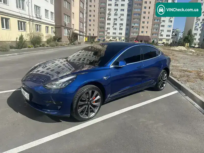 Tesla Model 3 2019, фото з оголошення 1 з 8, VIN 5YJ3E1EB0KF425608