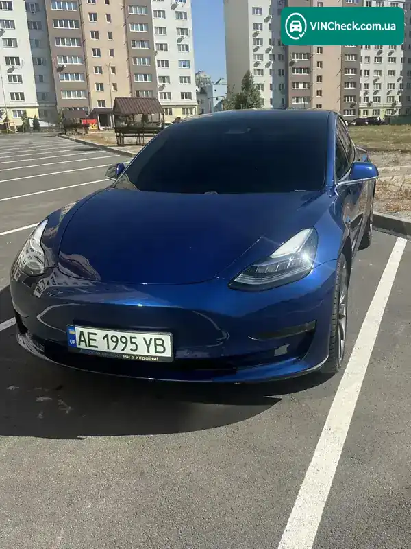 Tesla Model 3 2019, фото з оголошення 2 з 8, VIN 5YJ3E1EB0KF425608