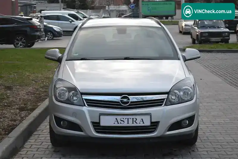 Opel Astra 2010, фото з оголошення 2 з 20, VIN W0L0ANL35A2086012