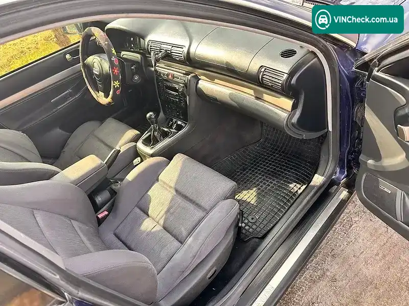 Audi A4 1999, фото з оголошення 2 з 4, VIN WAUZZZ8DZXA308976