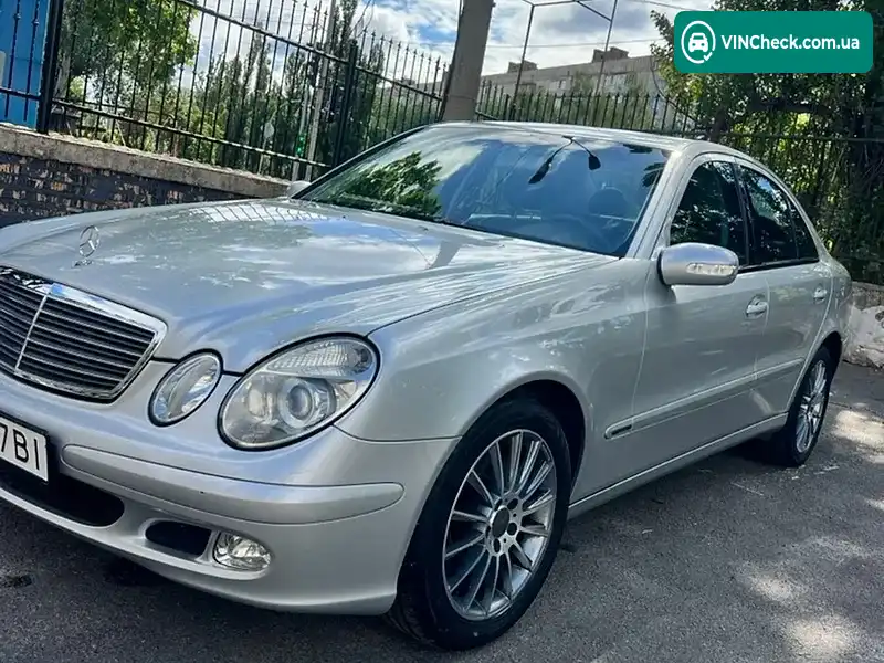 Mercedes-Benz E-Class 2004, фото з оголошення 1 з 18, VIN WDB2110611A519743