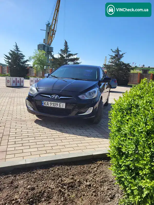 Hyundai Accent 2011, фото з оголошення 2 з 14, VIN Z94CU41CBBR069345