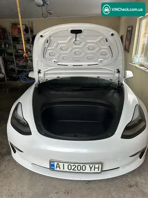 Tesla Model 3 2019, фото з оголошення 2 з 5, VIN 5YJ3E1EB7KF469914