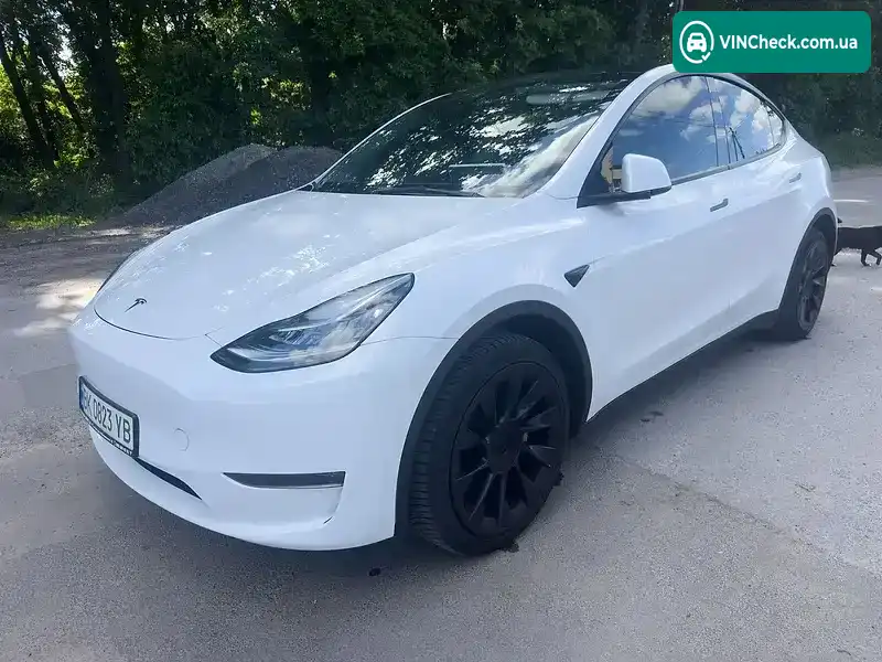 Tesla Model Y 2023, фото з оголошення 2 з 20, VIN 7SAYGDEE1PA060777