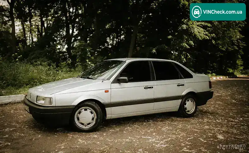 Volkswagen Passat 1993, фото з оголошення 2 з 16, VIN WVWZZZ31ZPE193625