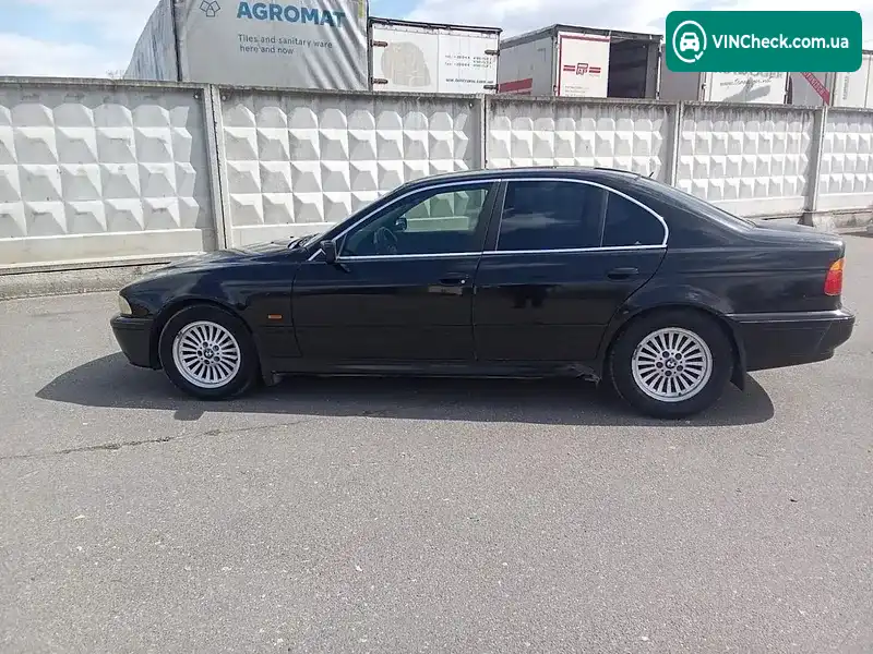 BMW 5 Series 2001, фото з оголошення 2 з 7, VIN WBADT31020GN72474