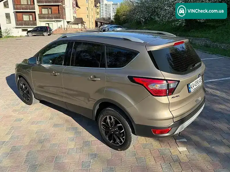 Ford Kuga 2019, фото з оголошення 2 з 21, VIN WF0AXXWPMAKY79817