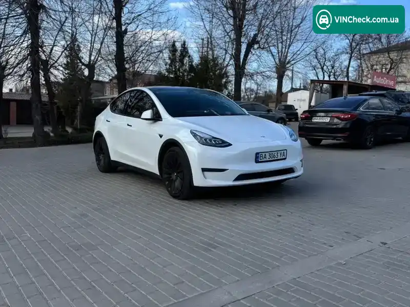 Tesla Model Y 2022, фото з оголошення 2 з 19, VIN 7SAYGDEE6NA011927