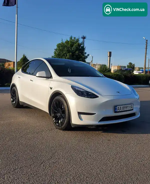 Tesla Model Y 2022, фото з оголошення 1 з 16, VIN 7SAYGAEE9NF357827