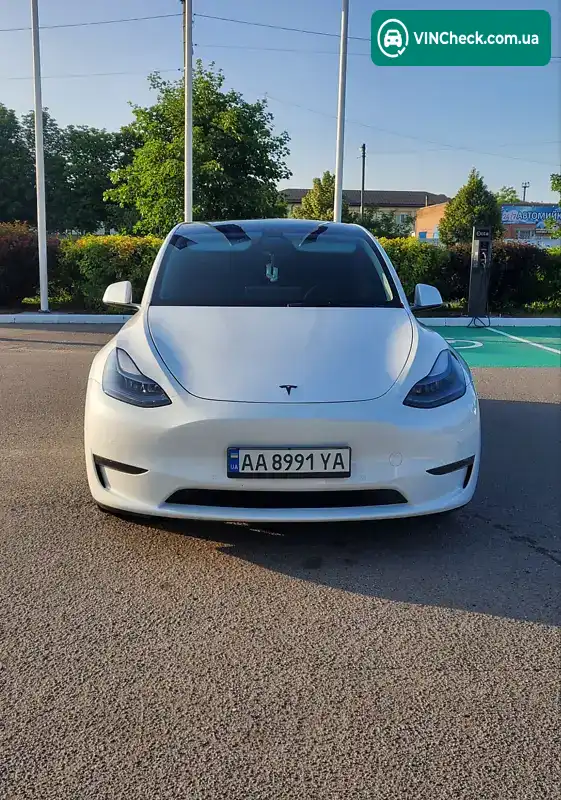 Tesla Model Y 2022, фото з оголошення 2 з 16, VIN 7SAYGAEE9NF357827