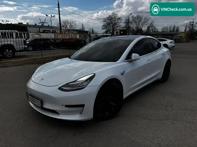 Tesla Model 3 2019, фото з оголошення 1 з 21, VIN 5YJ3E1EAXKF332568
