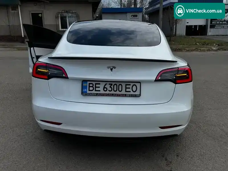 Tesla Model 3 2019, фото з оголошення 2 з 21, VIN 5YJ3E1EAXKF332568