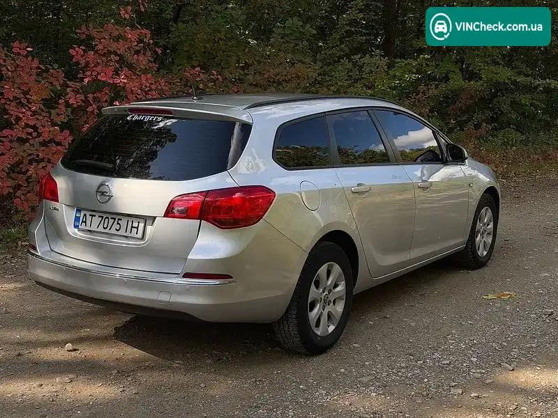 Opel Astra 2014, фото з оголошення 2 з 13, VIN W0LPD8E62F8009449