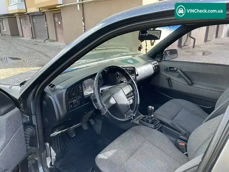 Volkswagen Passat 1989, фото з оголошення 1 з 20, VIN WVWZZZ31ZKE328007