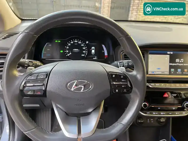 Hyundai Ioniq 2018, фото з оголошення 2 з 20, VIN KMHC751HFJU029563