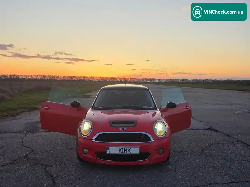 MINI Hatch 2008, фото з оголошення 1 з 5, VIN WMWMF71000TS21584