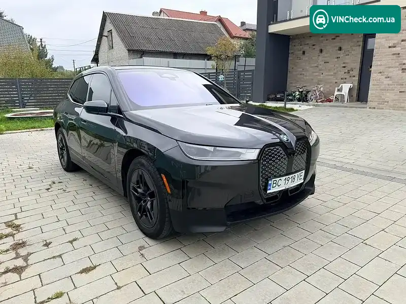 BMW iX 2024, фото з оголошення 2 з 20, VIN WB523CF09RCR85768