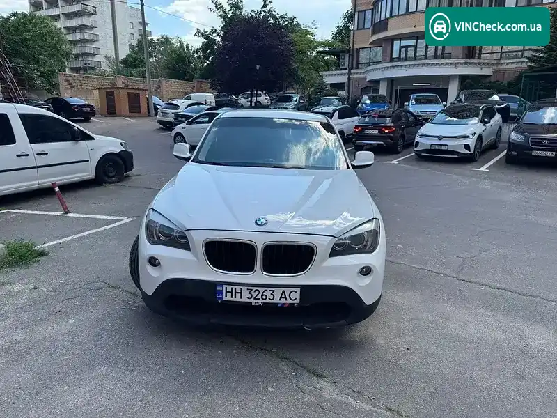 BMW X1 2011, фото з оголошення 2 з 19, VIN WBAVL31020VN98413