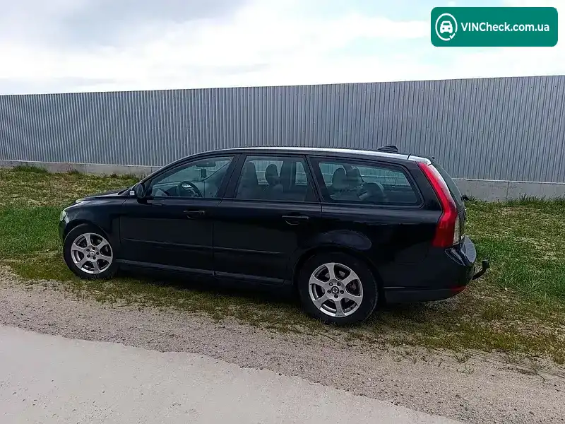 Volvo V50 2010, фото з оголошення 1 з 11, VIN YV1MW76F2A2578557