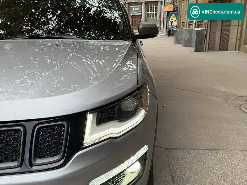 Jeep Compass 2018, фото з оголошення 2 з 20, VIN 3C4NJDDB7KT618024