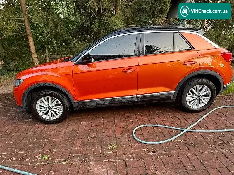 Volkswagen T-Roc 2020, фото з оголошення 1 з 16, VIN WVGZZZA1ZMV039049