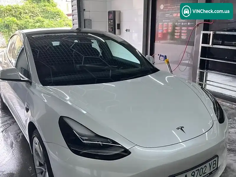 Tesla Model 3 2022, фото з оголошення 2 з 12, VIN 5YJ3E1EB0NF333452