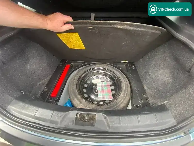 Volvo V40 2013, фото з оголошення 2 з 20, VIN YV1MV8481D2034456