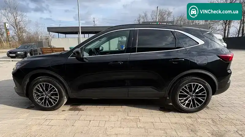 Ford Escape 2025, фото з оголошення 2 з 21, VIN 1FMCU0E16SUA68815