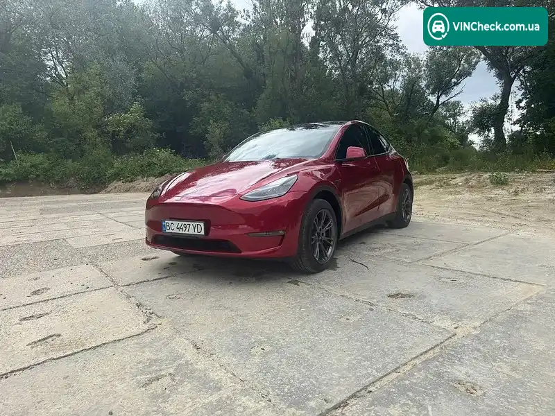 Tesla Model Y 2024, фото з оголошення 1 з 18, VIN 7SAYGDEE4SF215642