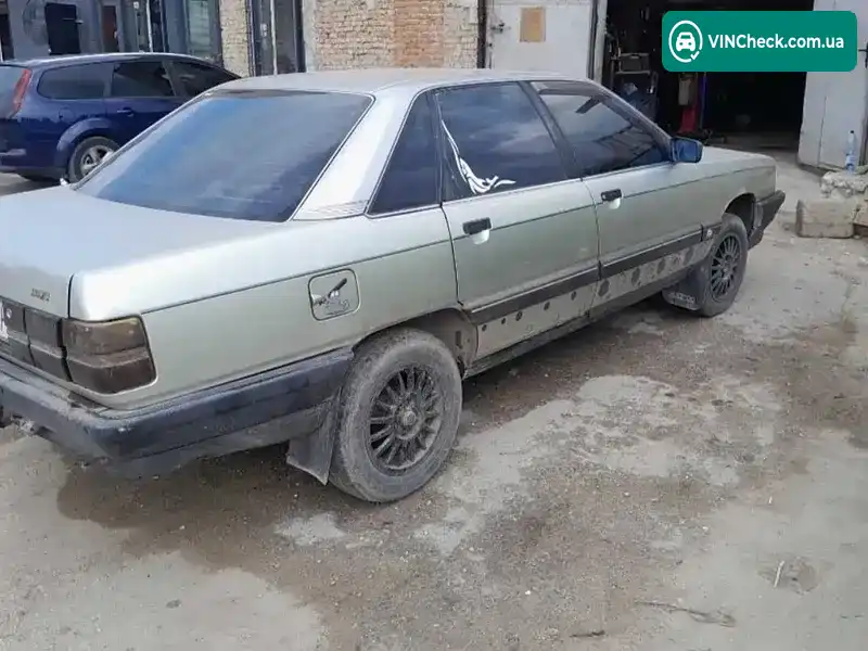 Audi 100 1988, фото з оголошення 2 з 13, VIN WAUZZZ44ZJN231618