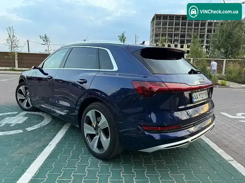 Audi e-tron 2020, фото з оголошення 2 з 20, VIN WAUZZZGE3LB011633