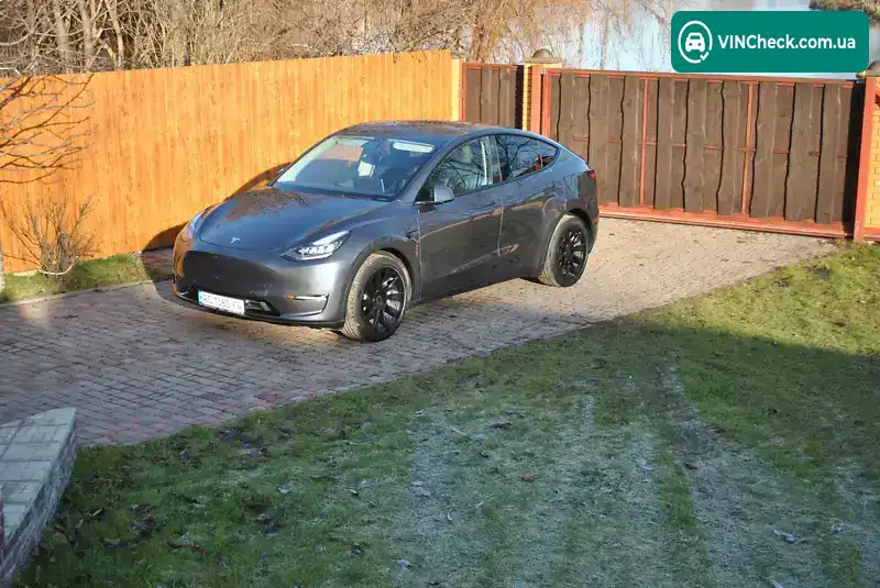 Tesla Model Y 2022, фото з оголошення 2 з 21, VIN 7SAYGDEE5NF375095