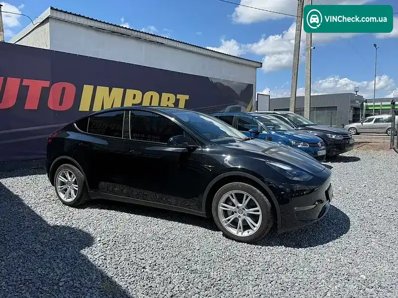 Tesla Model Y 2024, фото з оголошення 1 з 20, VIN 7SAYGDEE2RF004613