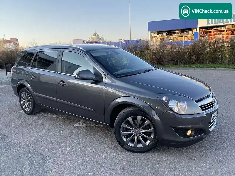 Opel Astra 2010, фото з оголошення 2 з 20, VIN W0L0AHL35A2069654