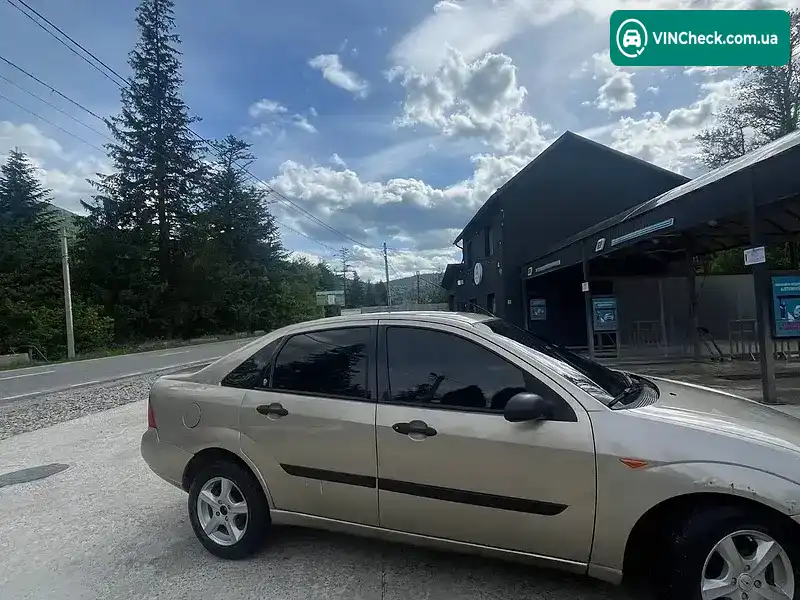 Ford Focus 2000, фото з оголошення 2 з 9, VIN WF0FXXWPDFYK59840