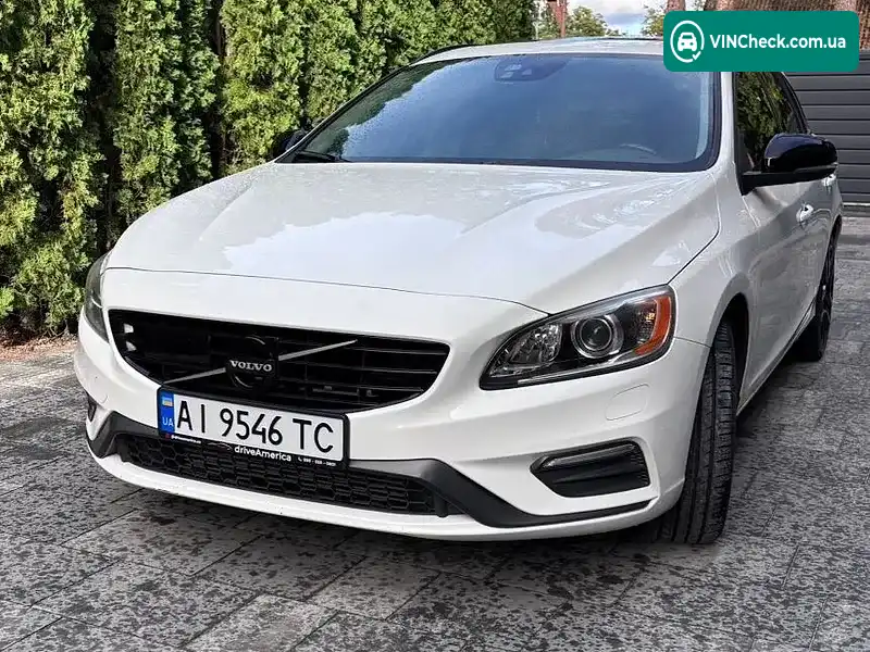 Volvo V60 2017, фото з оголошення 1 з 14, VIN YV140MEL1J2392563